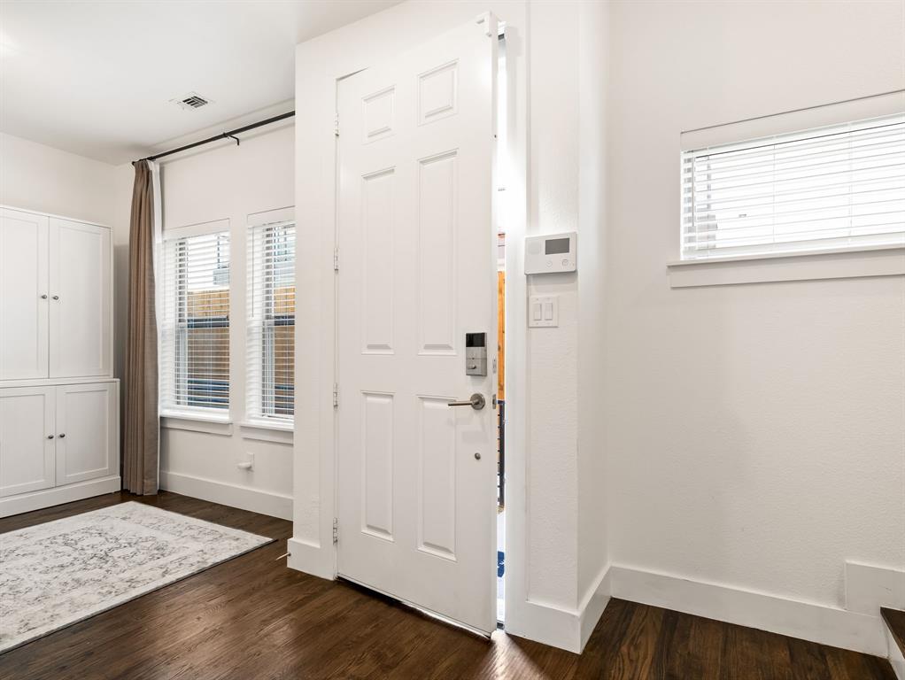 Roseland Condominium - Residential
