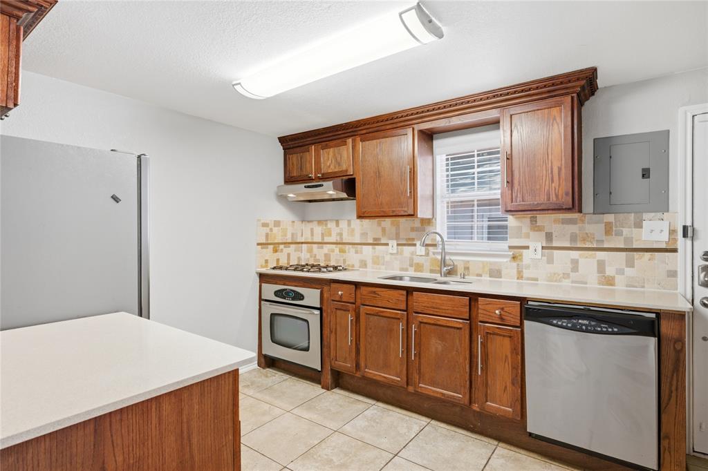 Elmwood Add 01 Instl - Residential