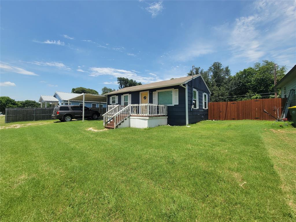 Six J Bay - Residential