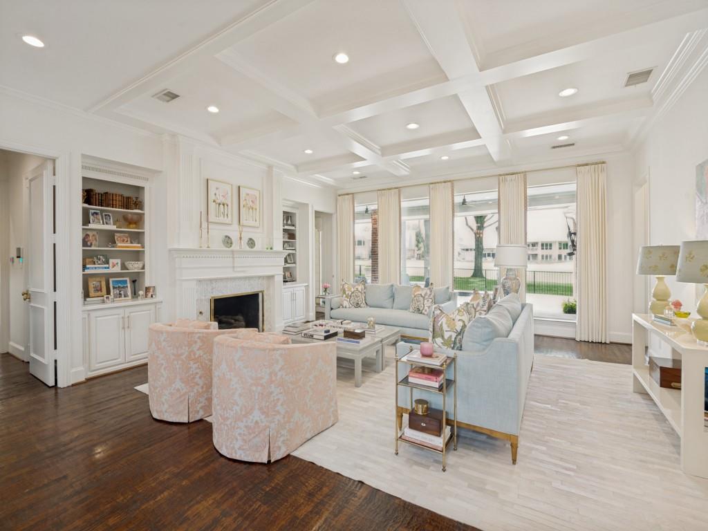 Kingsborough In Old Shepard Place - Residential