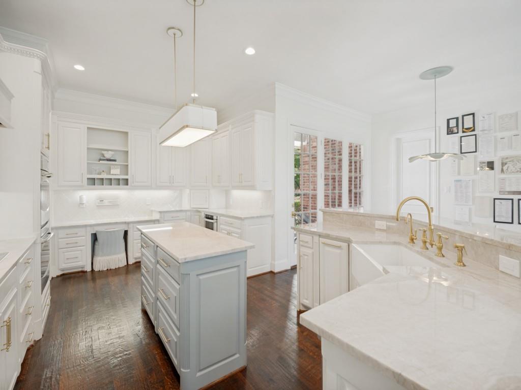 Kingsborough In Old Shepard Place - Residential