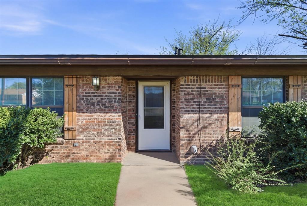 Royal Oaks - Residential