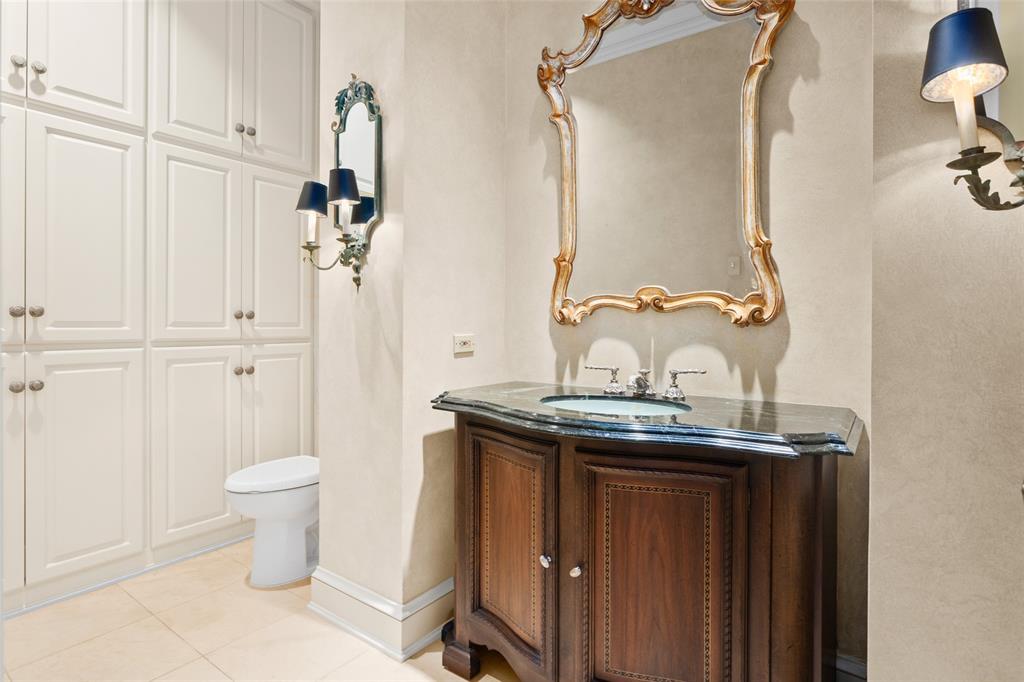 Shady Oaks Country Club Add - Residential