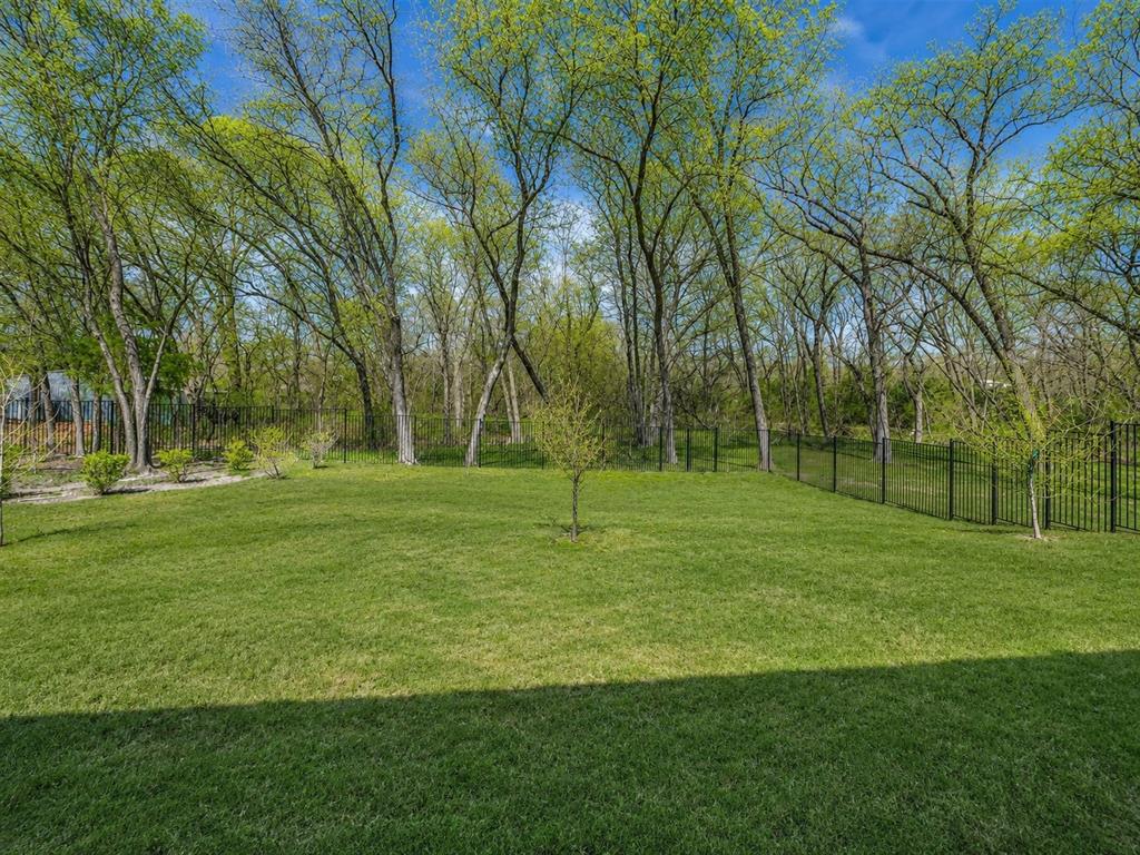 Courtyard On The Creek - Residential