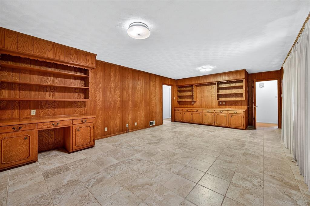 JONES ELIZABETH - Residential