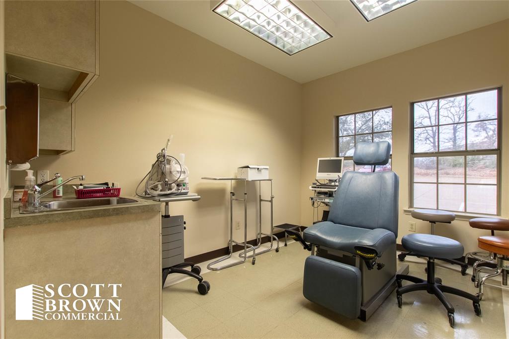 Denton Regional Medical Center - Commercial Sale
