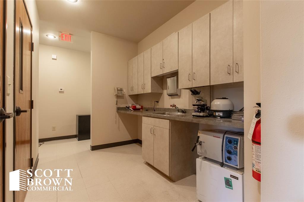 Denton Regional Medical Center - Commercial Sale