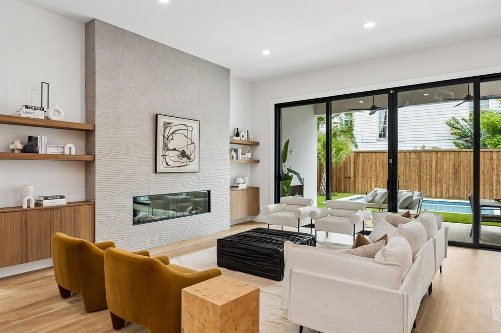 Wilshire Heights - Residential