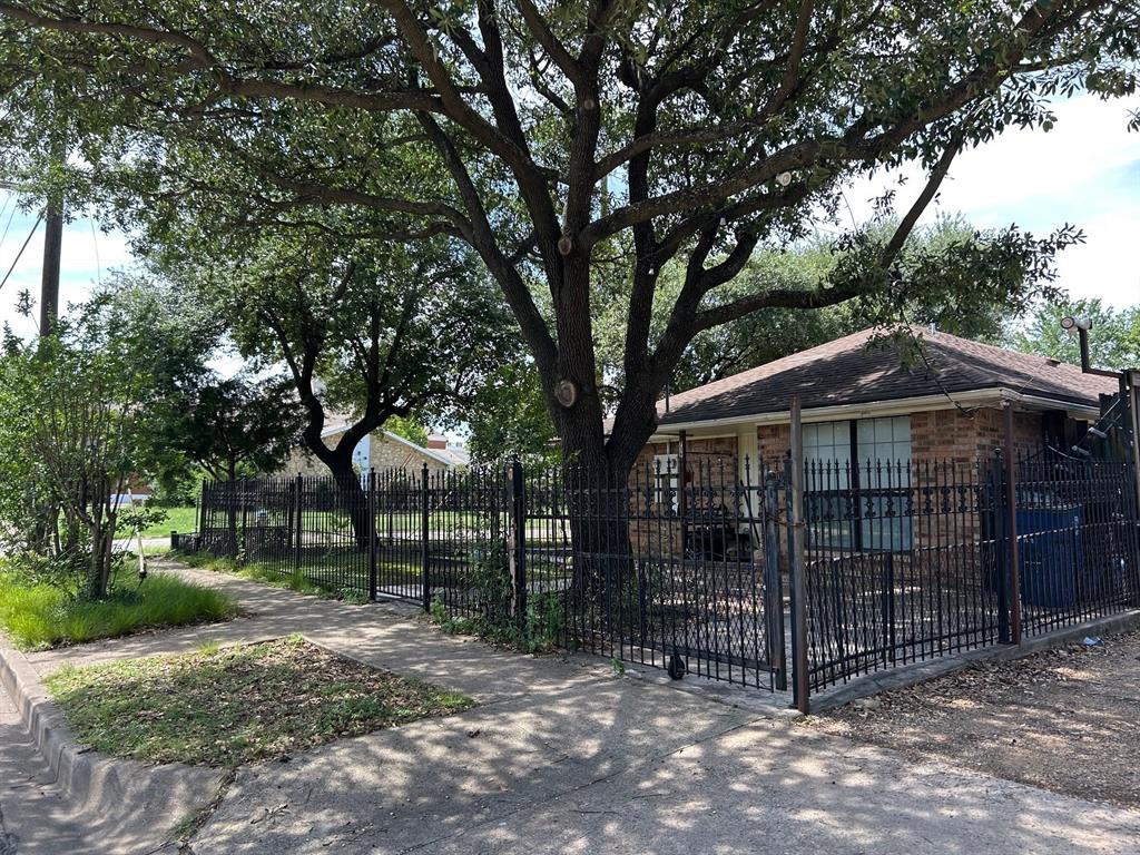 DALLAS LAND AND LOAN 3 - Residential Income