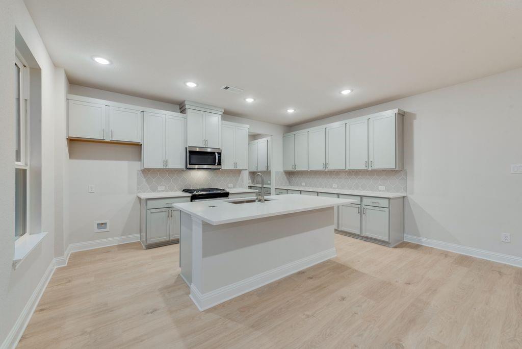 CREEKSIDE PH V - Residential