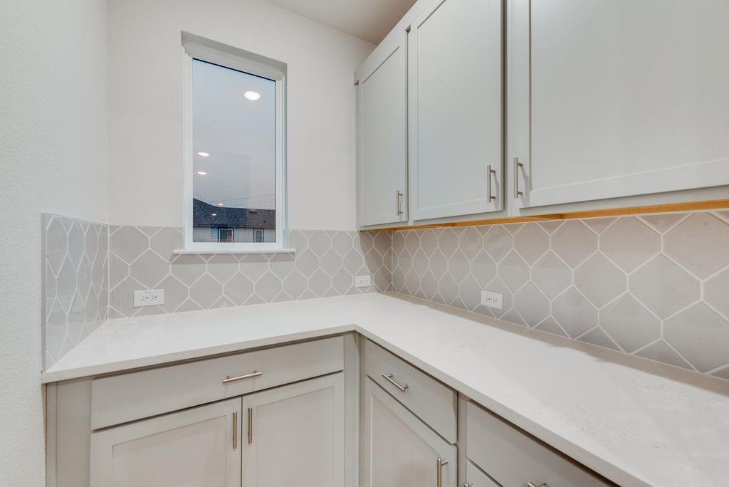 CREEKSIDE PH V - Residential