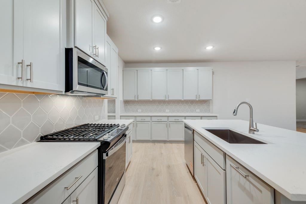 CREEKSIDE PH V - Residential