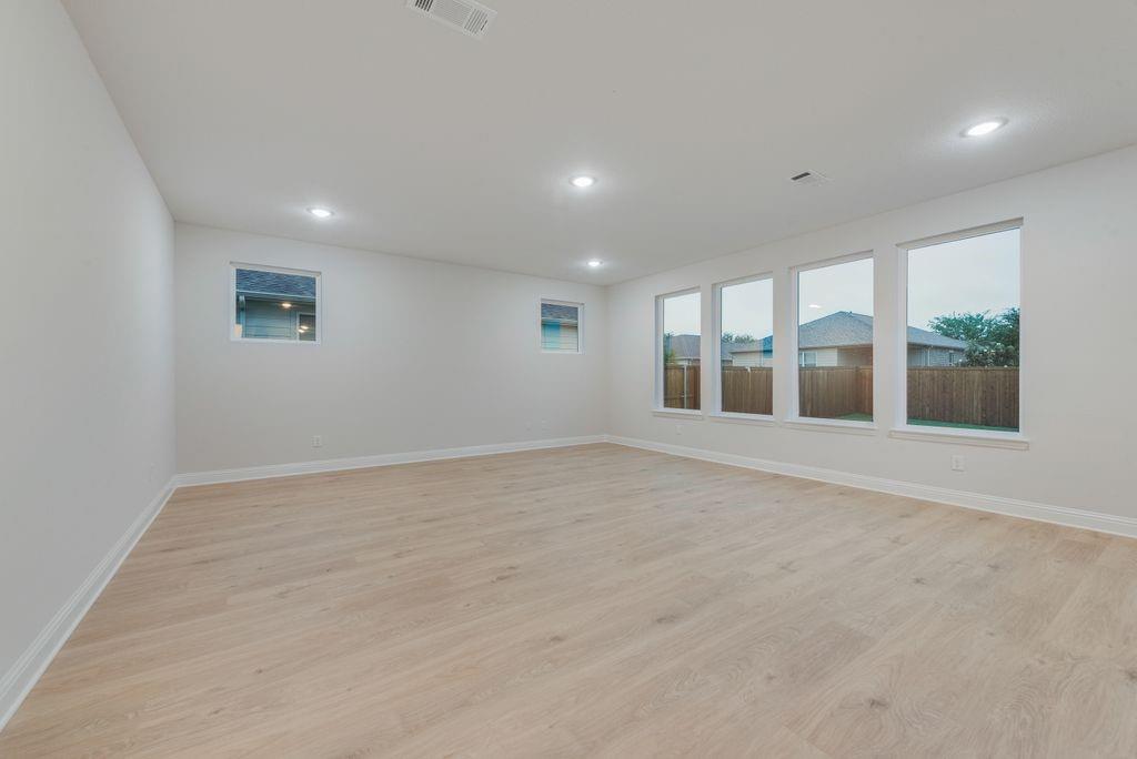 CREEKSIDE PH V - Residential