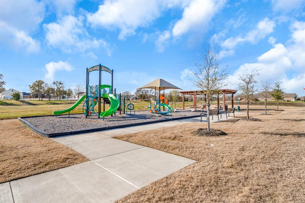 Ambergrove Whiteside Village - Residential