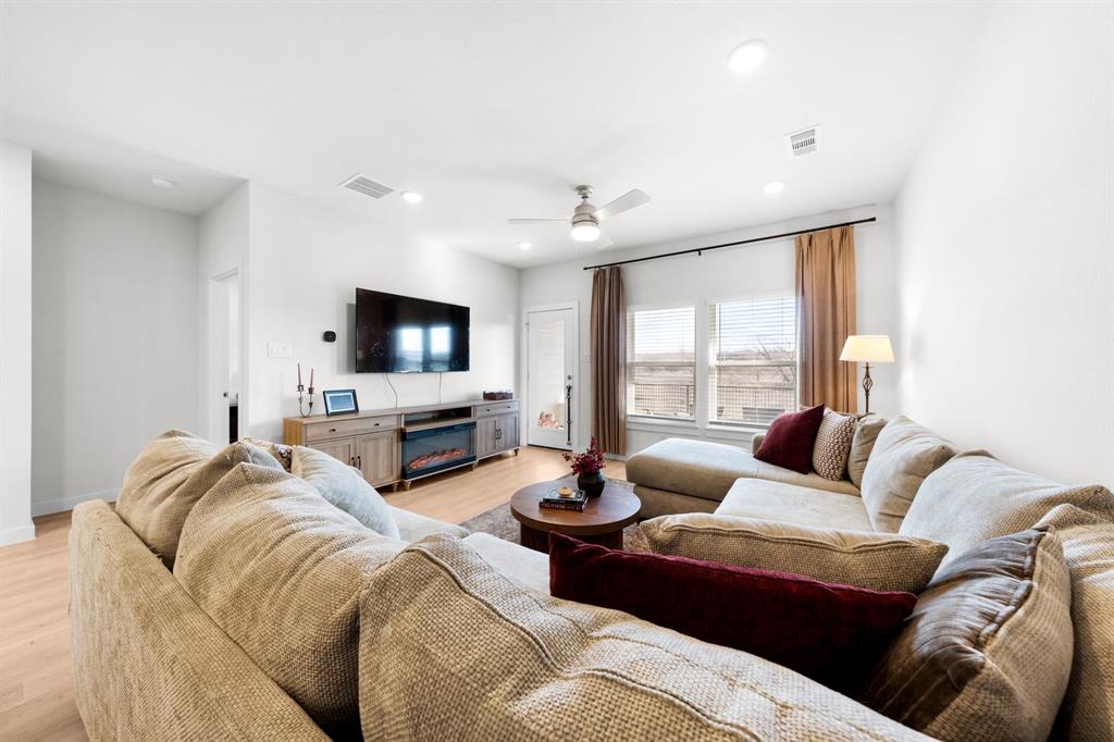 Ambergrove Whiteside Village - Residential