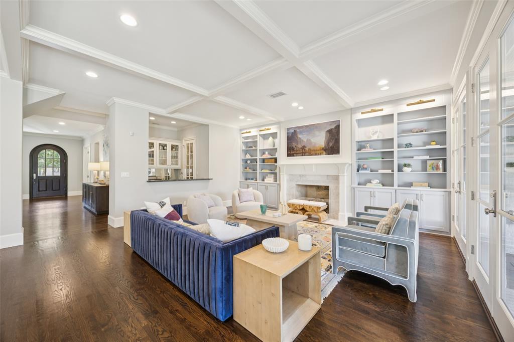 Country Club Estates - Residential