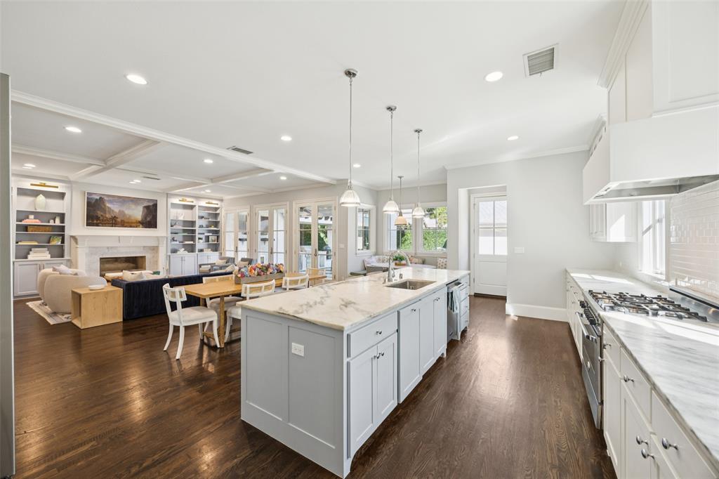Country Club Estates - Residential
