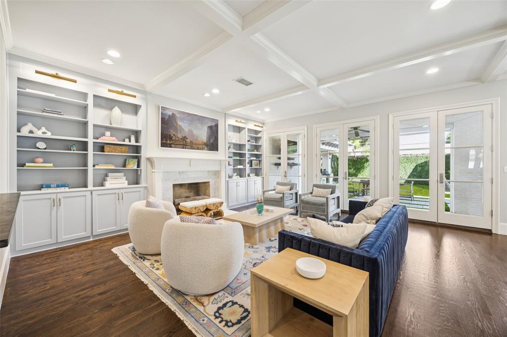 Country Club Estates - Residential