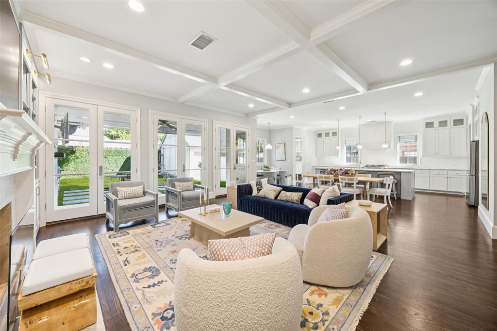 Country Club Estates - Residential