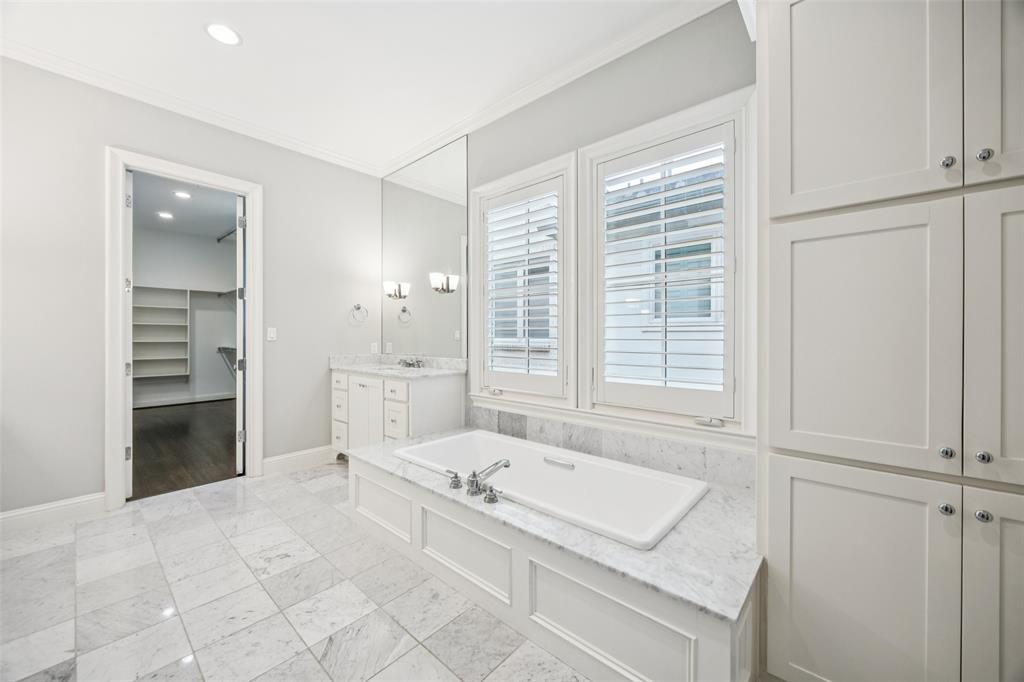 Country Club Estates - Residential