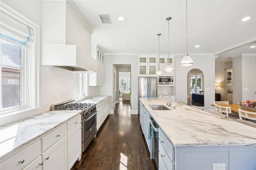 Country Club Estates - Residential