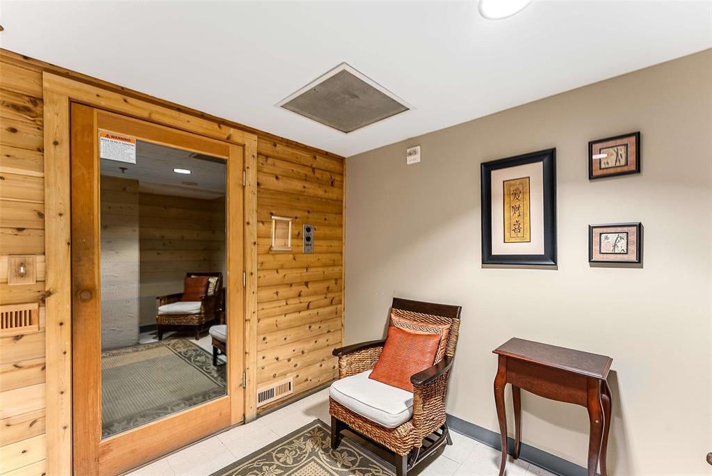 1505 Elm Street Condos - Residential