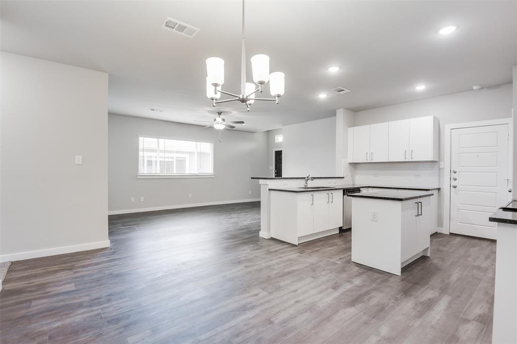 HERITAGE HILLS ESTS - Residential Lease