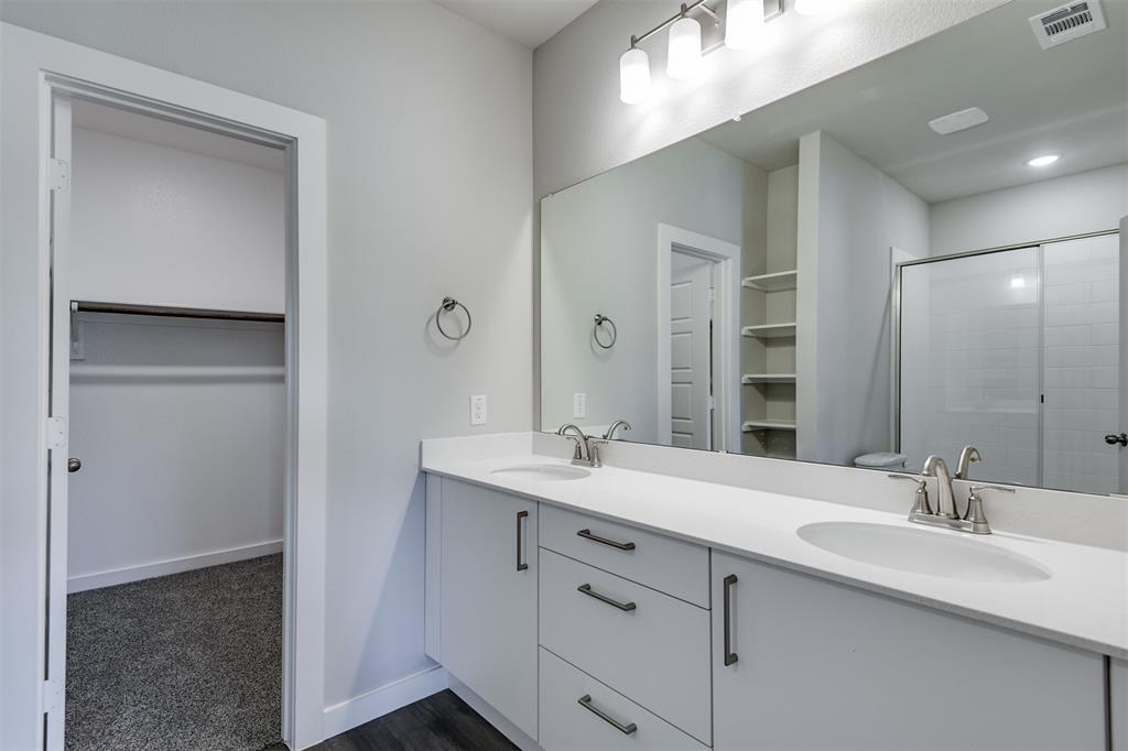 HERITAGE HILLS ESTS - Residential Lease
