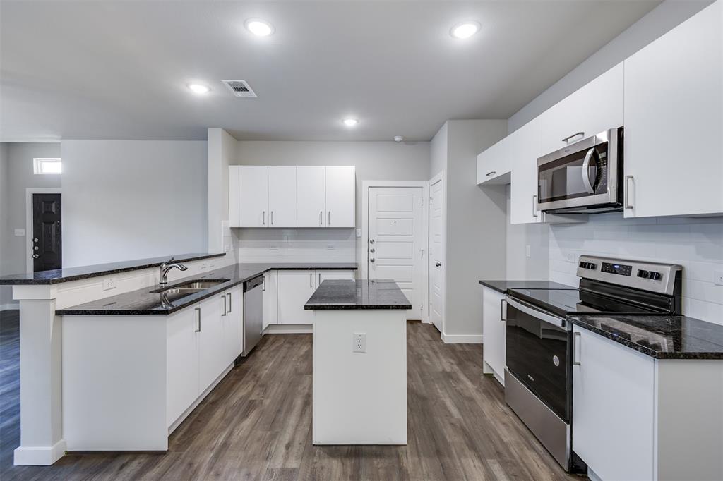HERITAGE HILLS ESTS - Residential Lease