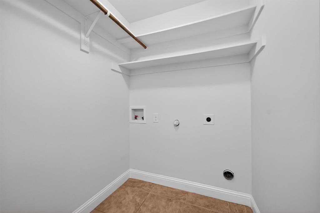 Quinlan Oaks - Residential