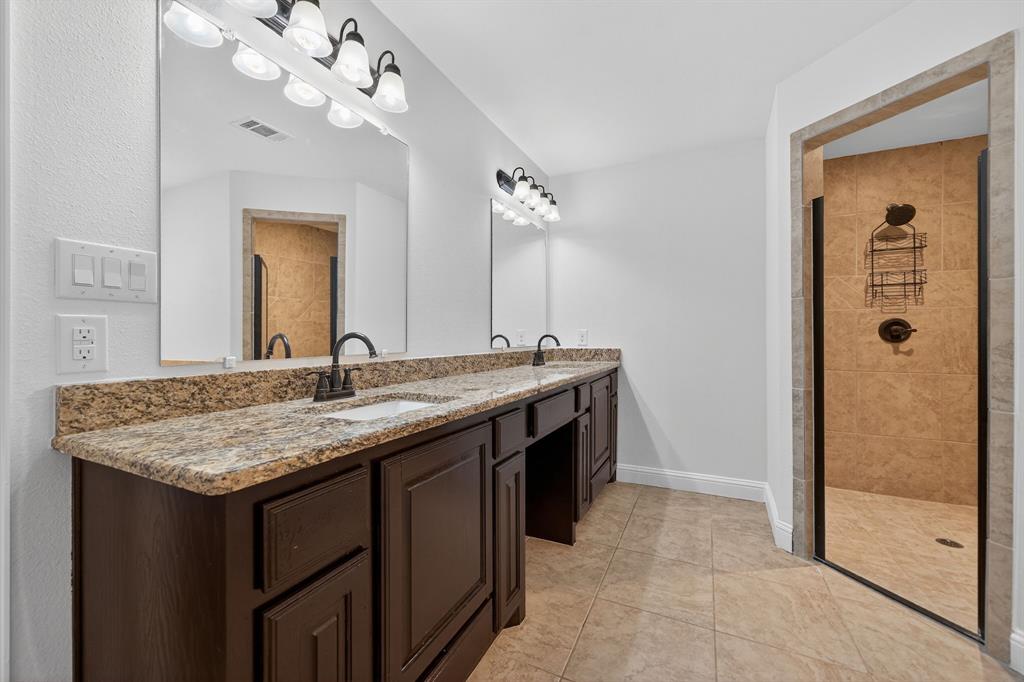 Quinlan Oaks - Residential