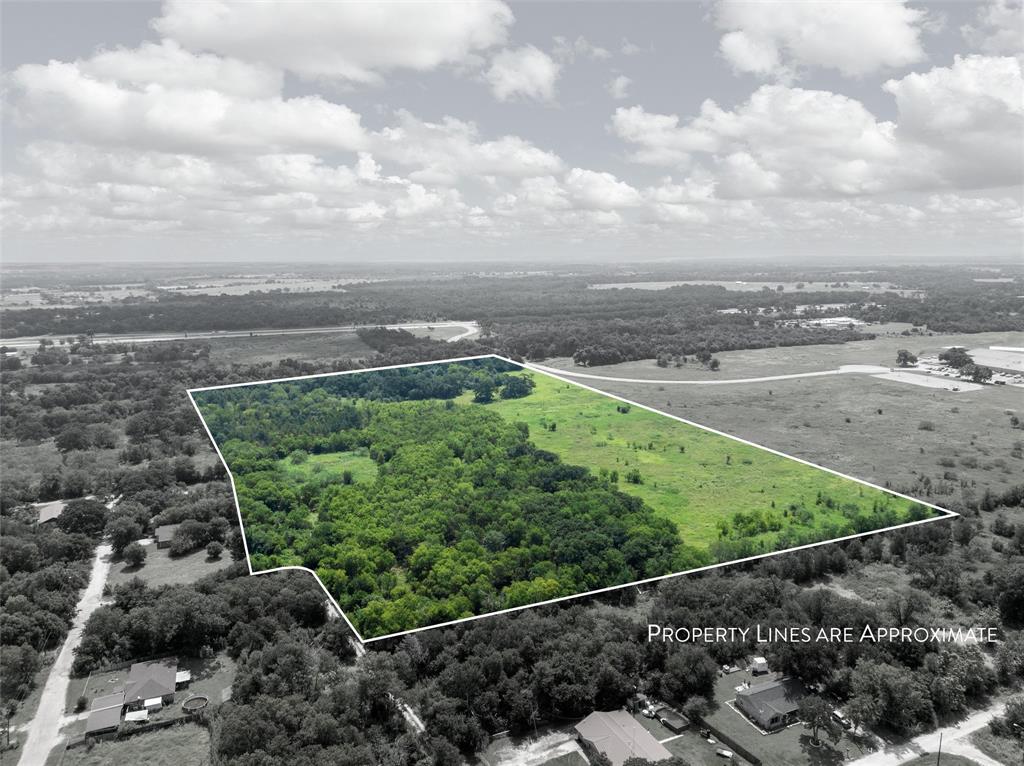 Come view this expansive 26.67 acre property located right in the heart of Marlin, TX! Conveniently situated within city limits, this rare piece of land provides easy access to local stores, restaurants, and shopping areas. With proximity to multiple major roads, this location is ideal for quick and efficient commutes. Whether you're looking to build, invest, or develop, this property provides endless possibilities. Don’t miss out on this incredible opportunity, schedule your private showing today!