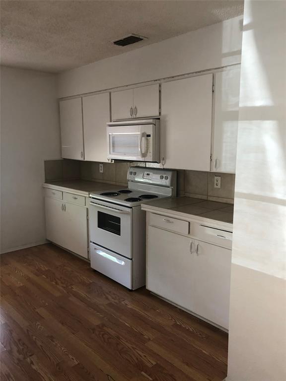 College Drive Rep - Residential Lease