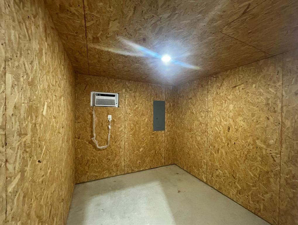 G-0495 HILBURN AMBROSE A-G0495, ACRES .47 - Commercial Lease