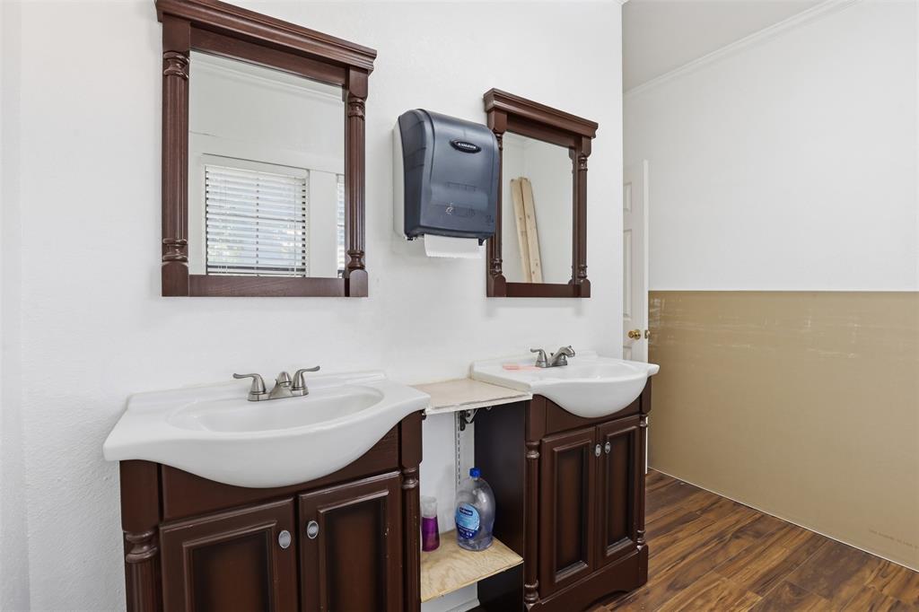 Original Cleburn - Commercial Sale