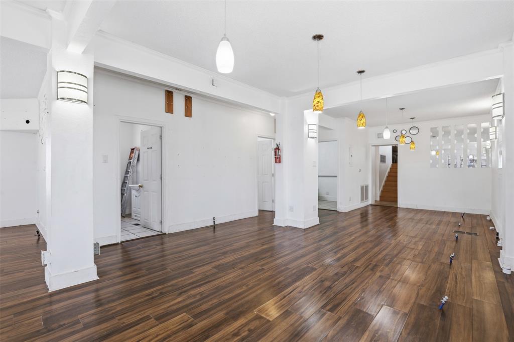 Original Cleburn - Commercial Sale