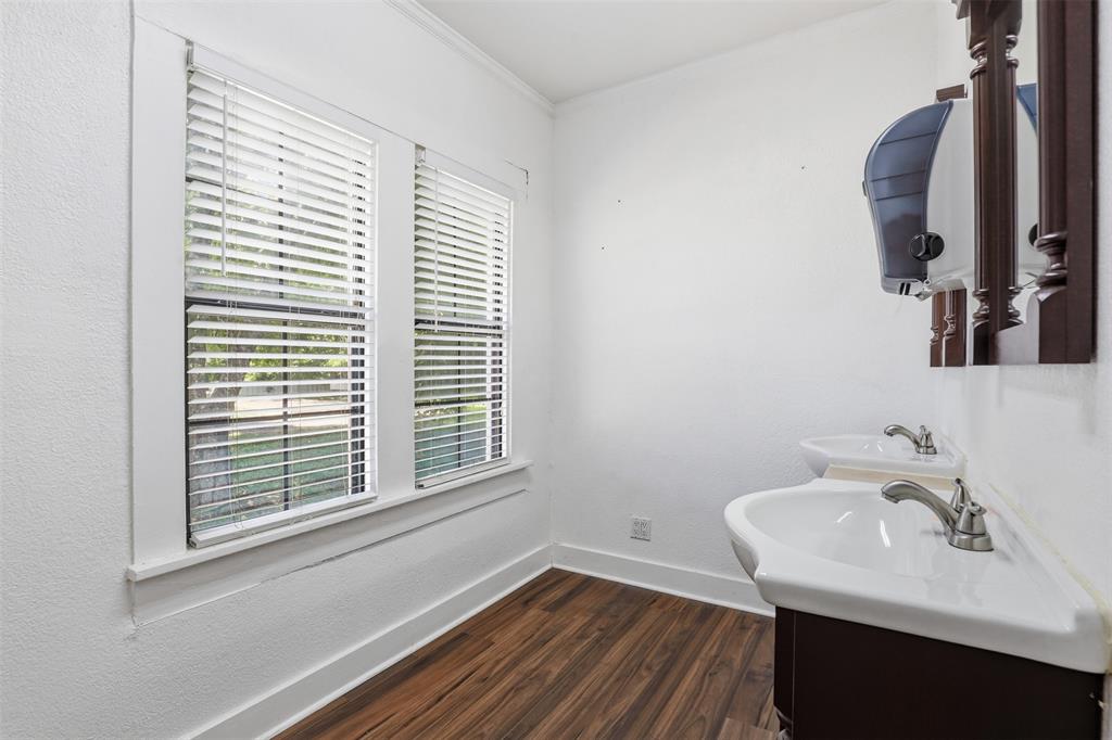 Original Cleburn - Commercial Sale