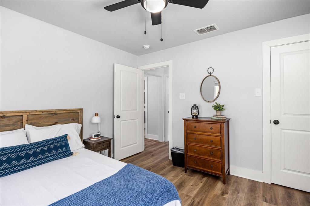The Liveoaks Add - Residential
