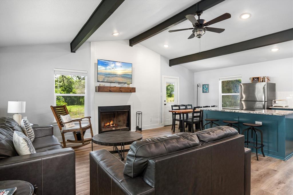 The Liveoaks Add - Residential