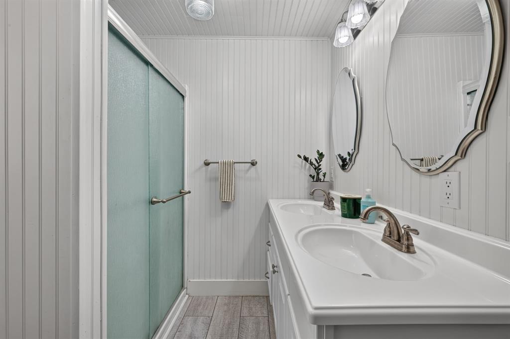 Lipan - Residential