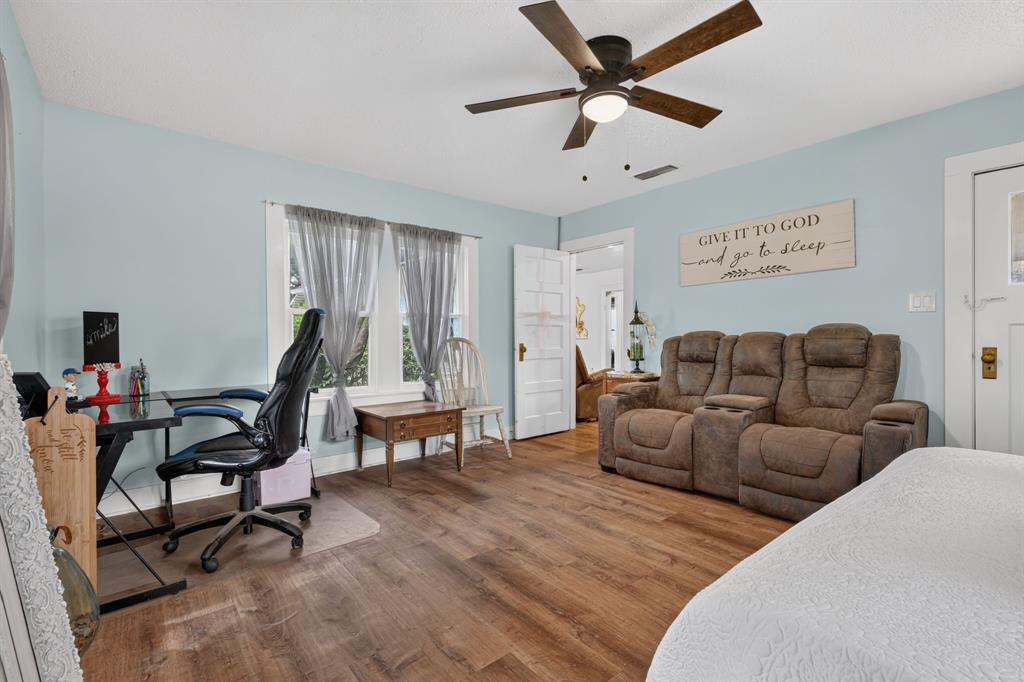 Lipan - Residential