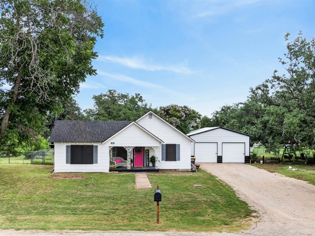 Lipan - Residential