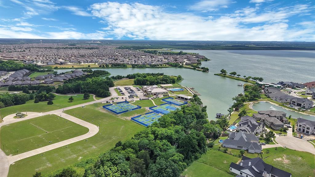 Heath Golf & Yacht Club Ph - Residential