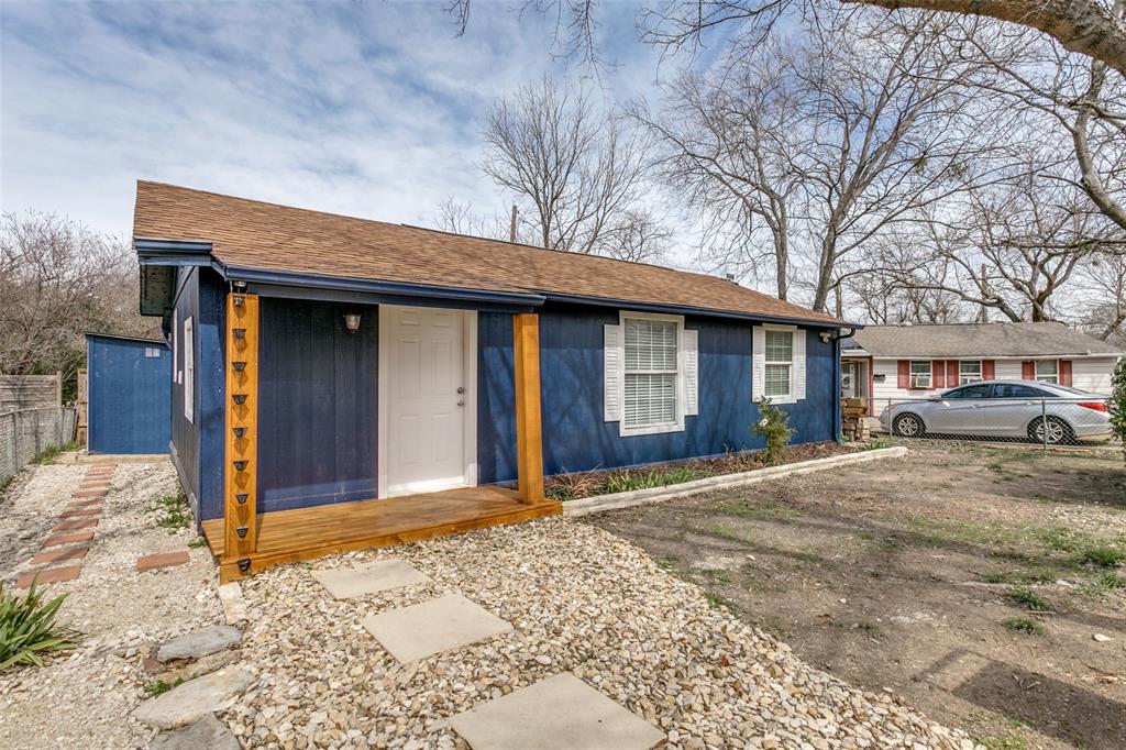 Fantastic investment opportunity! Charming home nestled in a quiet cul-de-sac near downtown Lewisville. Ideally located just minutes from the hospital, grocery stores, and dining, with strong tenant demand. This beautifully renovated property comes fully equipped with all appliances. Currently tenant-occupied at $1,550 per month, with the lease in place through December, providing immediate rental income. A great addition to any investment portfolio.