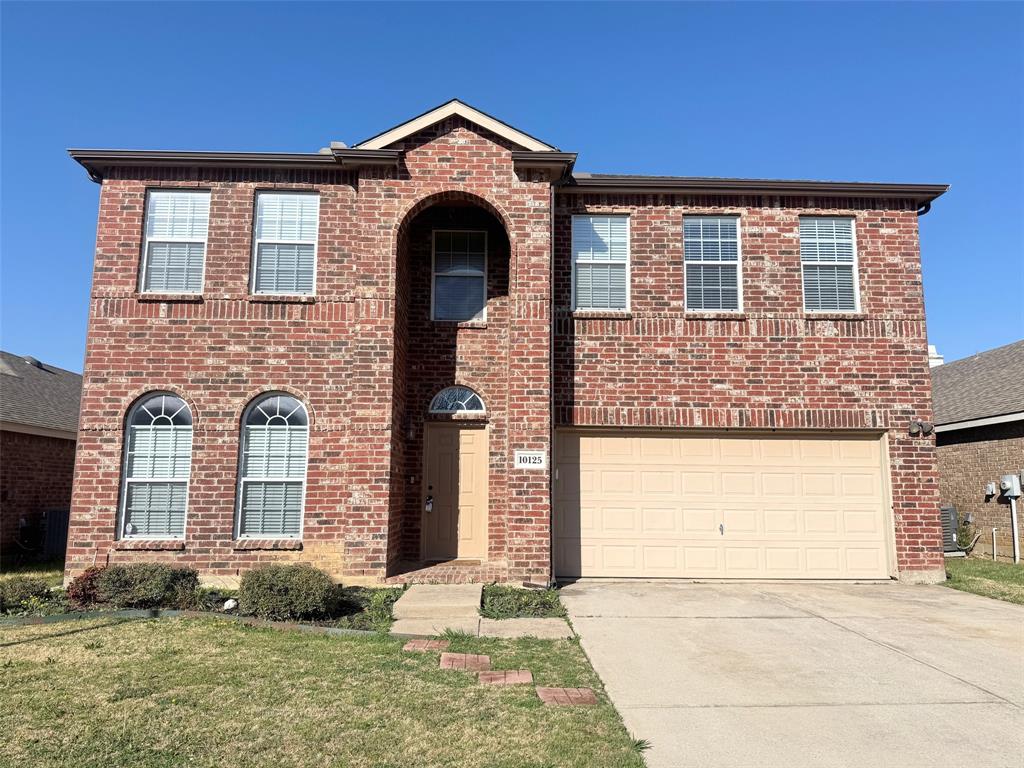 Welcome to 10125 Sourwood, a charming home tucked away in Keller School District. This property offers a functional layout with inviting living spaces, making it great for a growing family with 4 bedrooms and 2 and half bath. The high ceiling living room flows into a eat-in kitchen with lots of cabinet. Natural light is a bonus in the eating area with a door to the backyard. The large backyard is perfect to relax, play, and entertain. Conveniently located near schools, shopping, dining, and major highways, this home offers easy access to everything Northern Fort Worth Areas has to offer while still providing a peaceful residential setting. 3bedrooms upstairs plus an entertainment open loft space.   Must see this move in ready home. Buyer and buyers agent to verify listing information including, but not limited to square footage and schools. Brand New Range Oven. Don't miss out on this great opportunity.