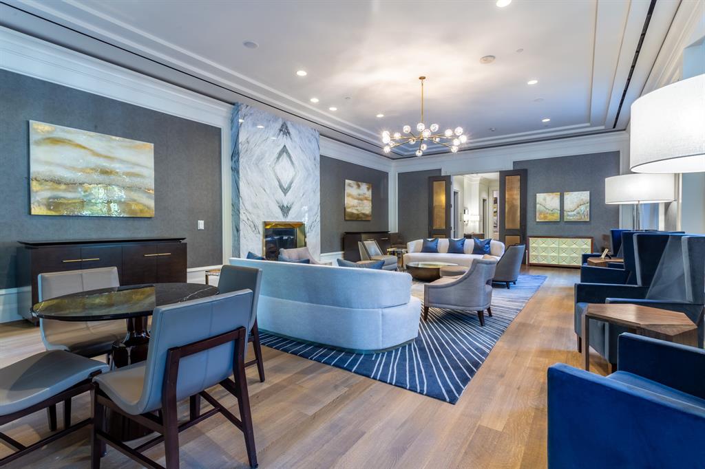 Ritz-Carlton Residences 1 - Residential
