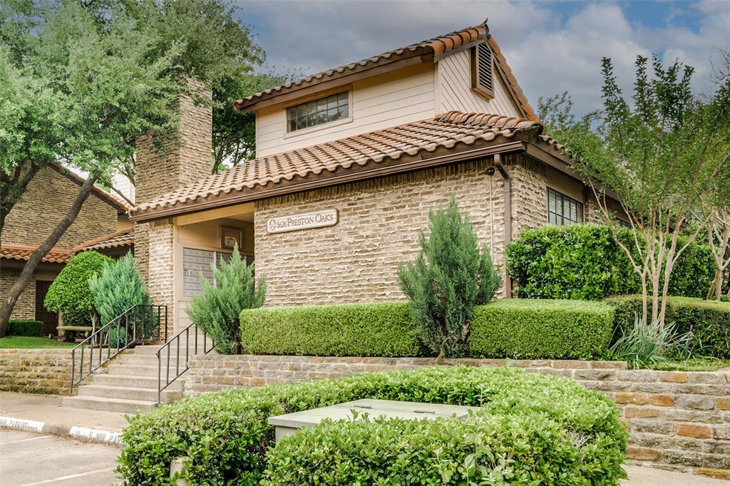 Preston Oaks Crossing Condos 01 & 02 - Residential