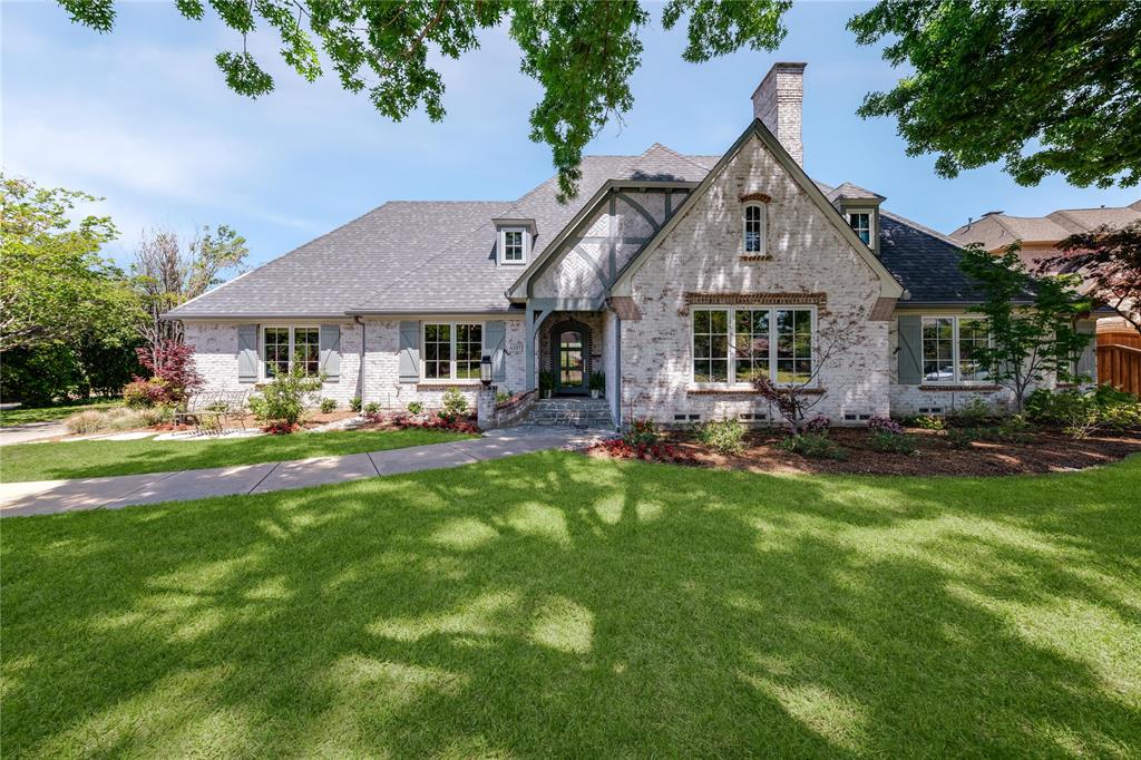 Presenting a spectacular home, on oversized lot, in highly coveted Preston Hollow.  Expertly balancing livability w a novel design approach to the classic, all on ONE LEVEL. Abundant natural light, big windows, & glass doors invite you in, creating a warm, welcoming, peaceful ambiance, simply breathtaking. Expansive & efficient floor plan allows for ease & flow, boasting generous en-suite bedrooms, w ample privacy & comfort for all. Bonus spaces throughout include- office, mudroom, oversized laundry, study or craft room & flex space in secondary wing. Amazing kitchen, complete w Thermador, Sub Zero, & Uline appliances, opens up to large living area & features a butler’s pantry + huge walk-in pantry, perfect for those who love to entertain and cook. Located to numerous prestigious private & public schools, fabulous dining, shopping, & a short 8 miles to Love Field & 21 miles to DFW Airport, this location is truly unparalleled, in one of Dallas’s most sought-after neighborhoods!