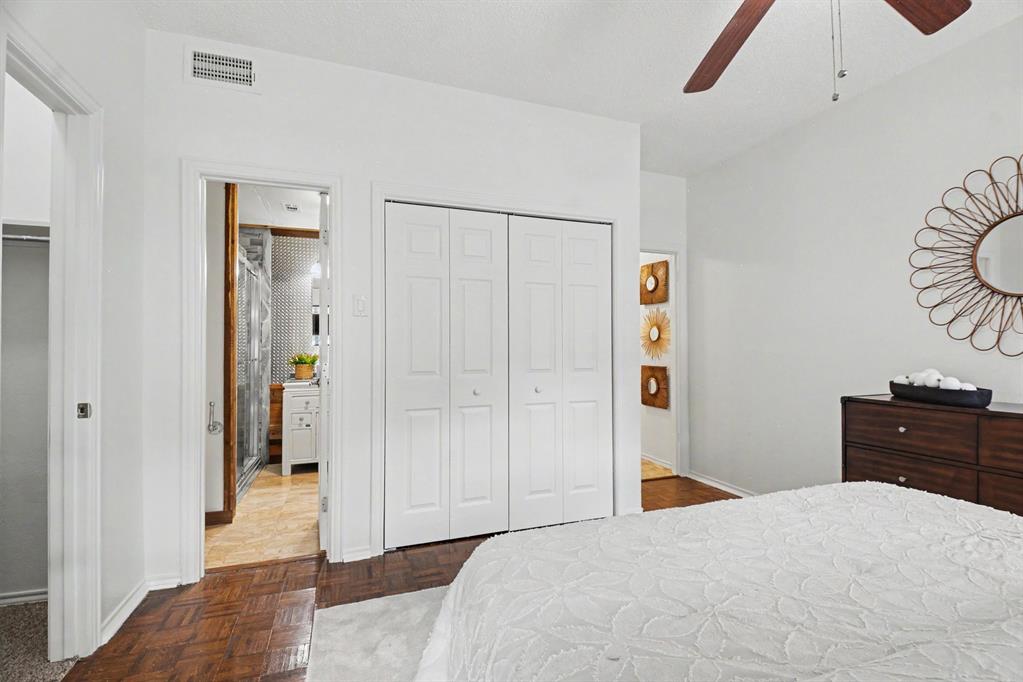 Preston On Creek Condos - Residential