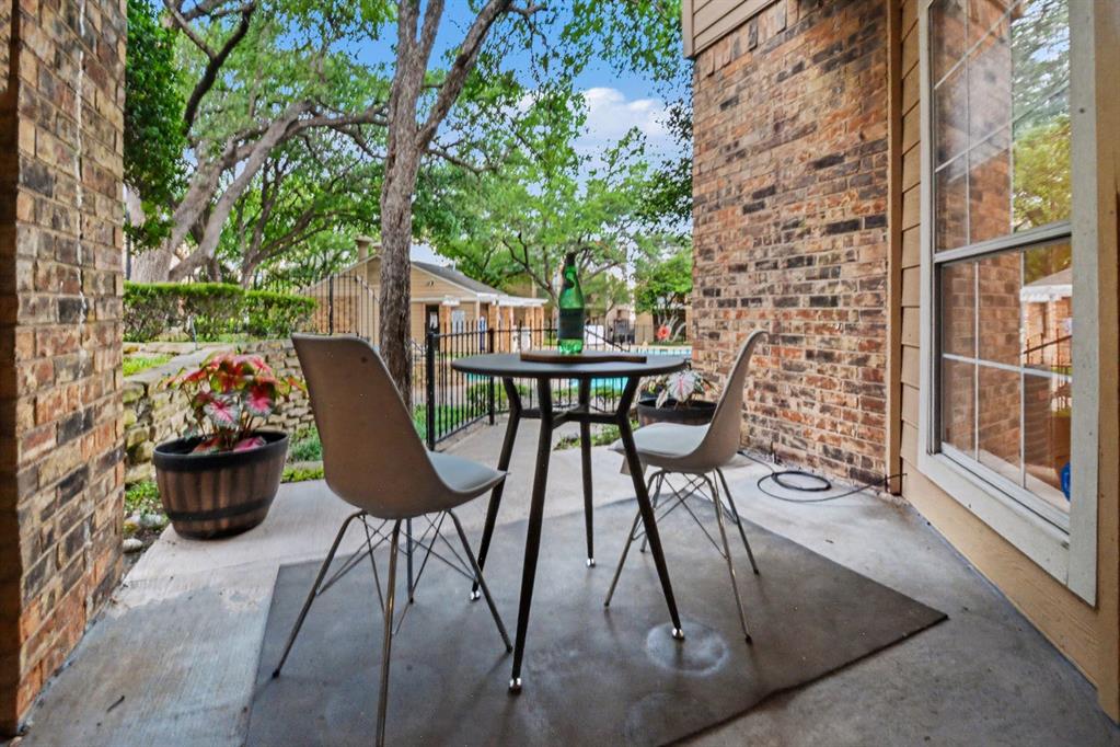 Preston On Creek Condos - Residential